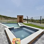 Beautiful Silente With Pool, Whirpool And Sa Sukošan