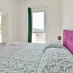 Villa Beautiful Silente With Pool, Whirpool And Sa Sukošan