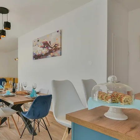 Beautiful Silente With Pool, Whirpool And Sa Villa *