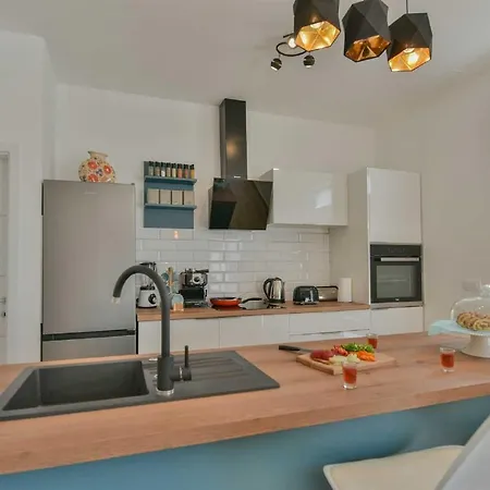 Beautiful Silente With Pool, Whirpool And Sa