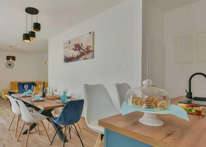 Beautiful Silente With Pool, Whirpool And Sa Villa *